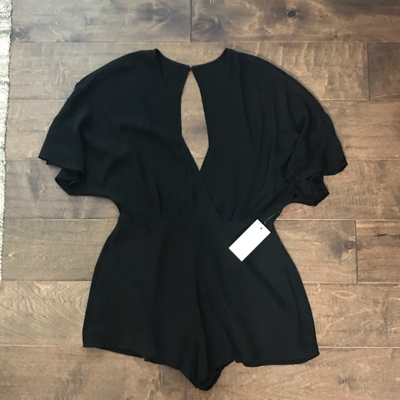 Tobi Pants - NWT TOBI Black Dolman Sleeve Romper Sz L